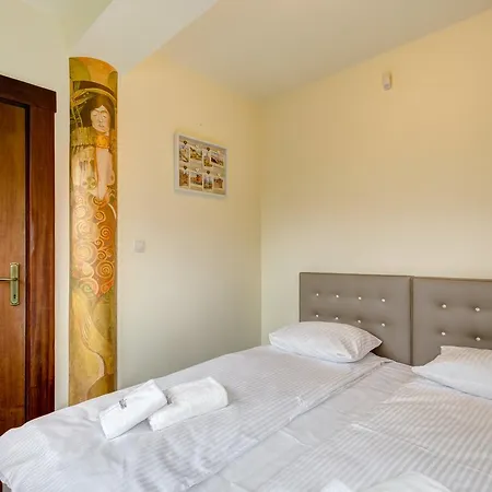 Apartment Dom & House - Chopina With Garden *